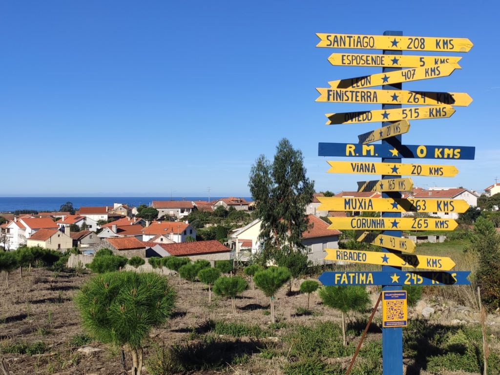 Indications along the Portuguese Coastal Way