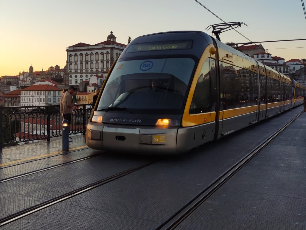 Trolley at Ponte Don Luis I